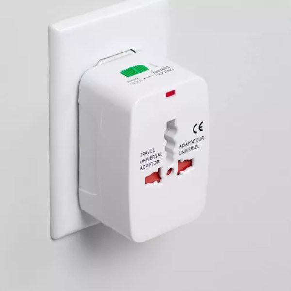 Adaptador Viajero Multi Enchufe Universal - Imagen 2